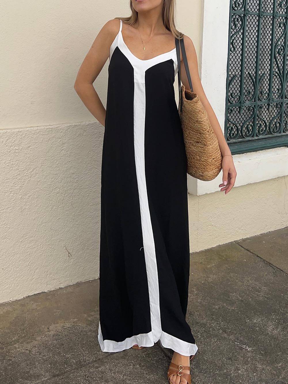 Vestido midi con tirantes en bloques de color