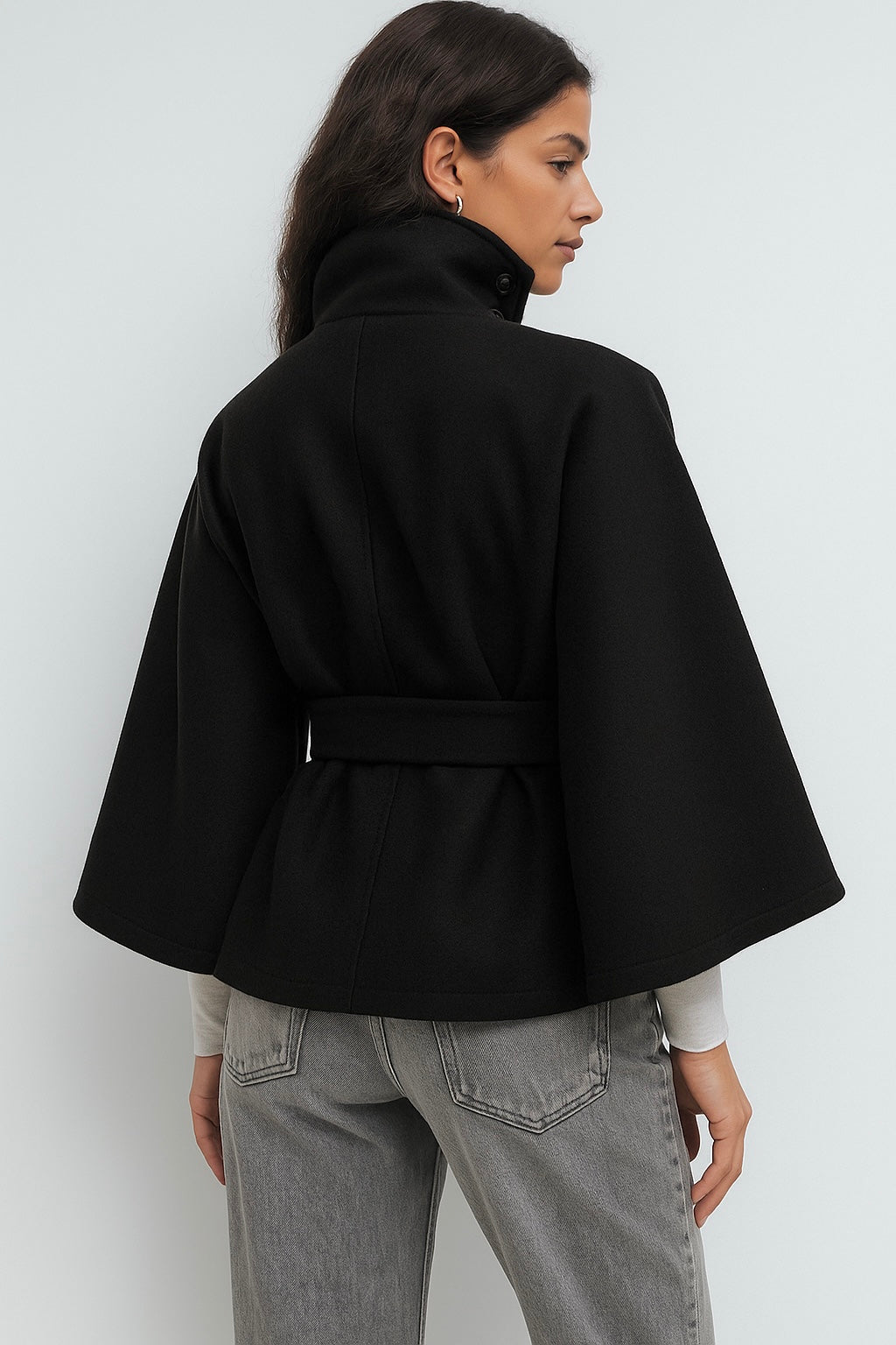 Chloe | Chaqueta de capa con cuello alto y cinturón