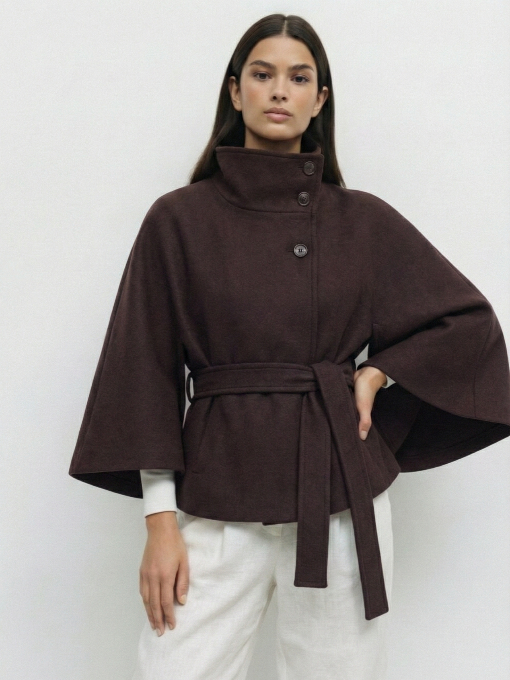 Chloe | Chaqueta de capa con cuello alto y cinturón