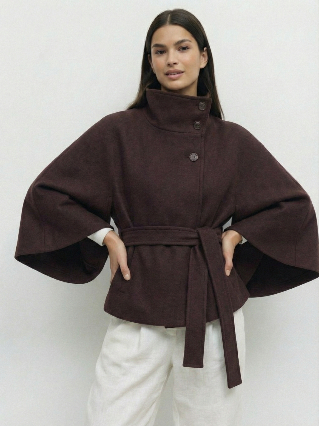 Chloe | Chaqueta de capa con cuello alto y cinturón