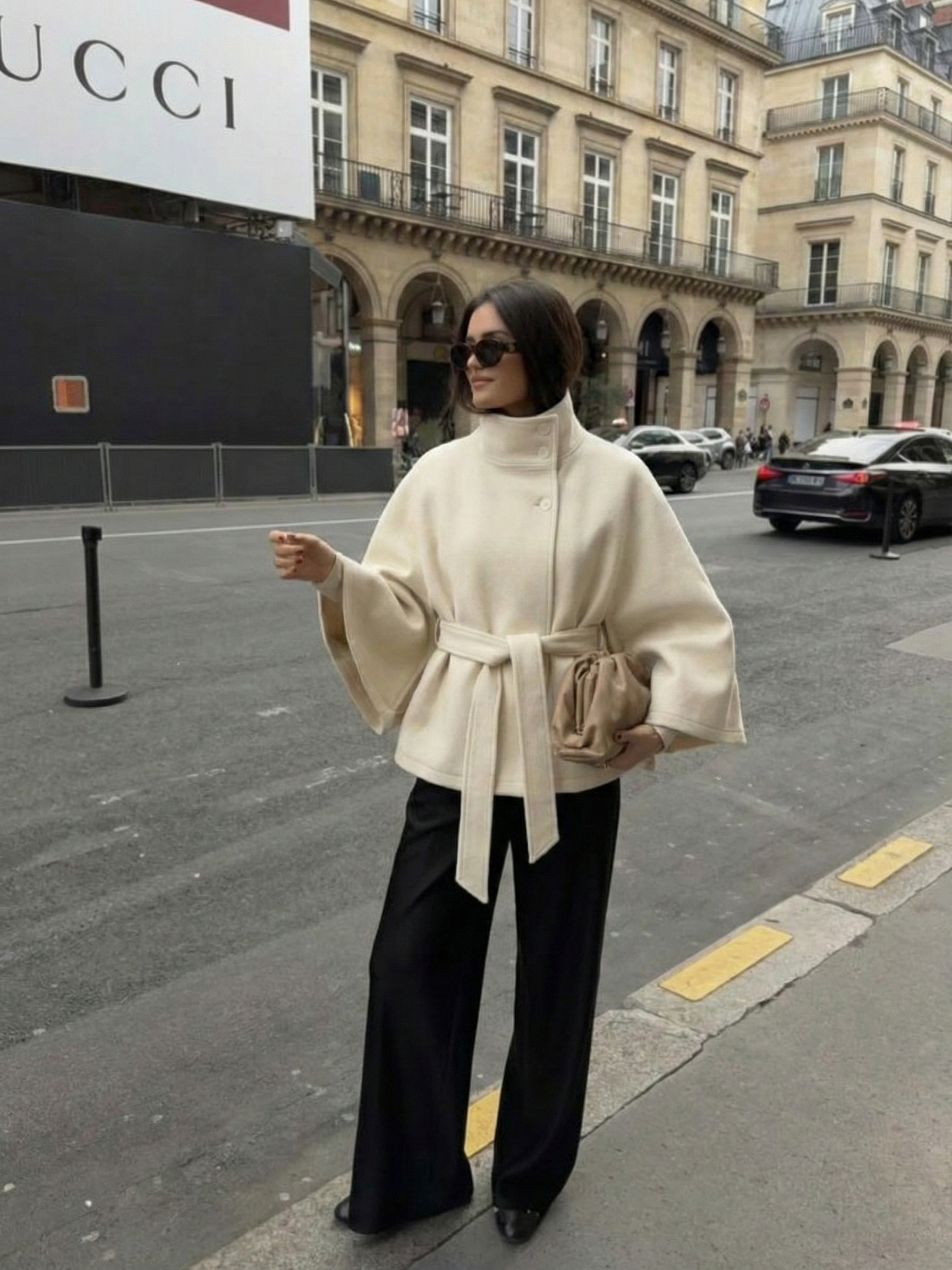 Chloe | Chaqueta de capa con cuello alto y cinturón