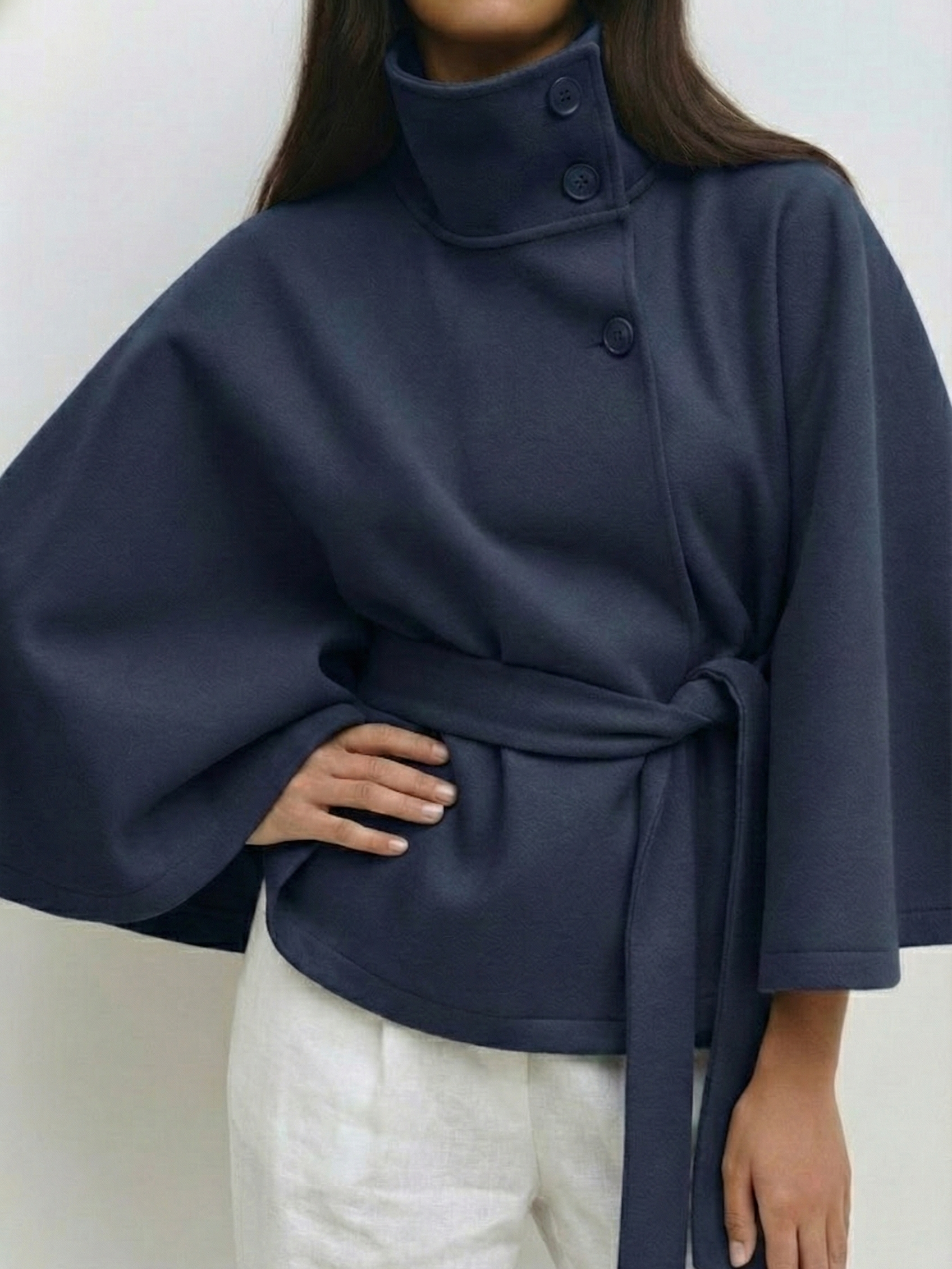Chloe | Chaqueta de capa con cuello alto y cinturón