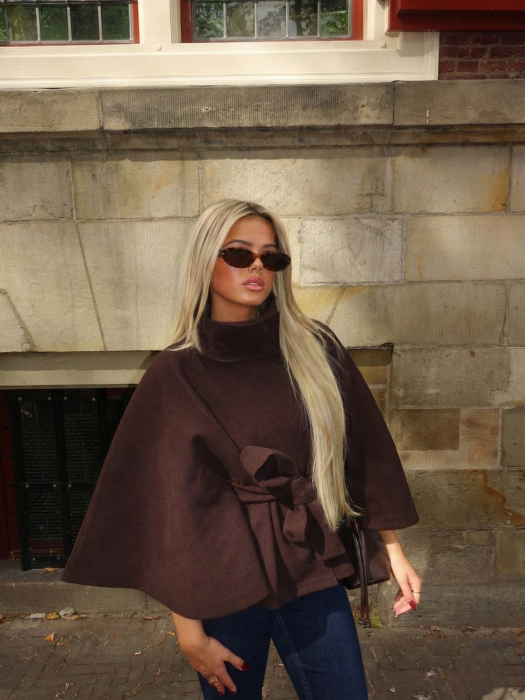 Chloe | Chaqueta de capa con cuello alto y cinturón